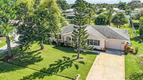 2720 SE Helms Ave, Port Saint Lucie, FL 34952