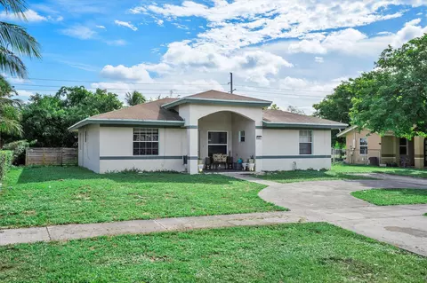 1460 NW 3rd Ter, Pompano Beach, FL 33060