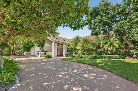7205 Mandarin Dr, Boca Raton, FL 33433