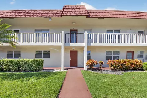 20 Abbey Ln #103, Delray Beach, FL 33446