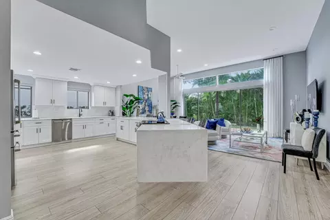 6597 Via Benita, Boca Raton, FL 33433