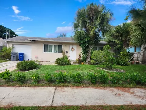 531 Date Palm Dr, Lake Park, FL 33403