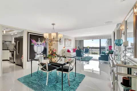 2000 Presidential Way #PH5, West Palm Beach, FL 33401