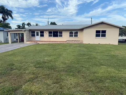 217 NW Avenue E, Belle Glade, FL 33430