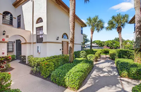 5203 Europa Dr #M, Boynton Beach, FL 33437