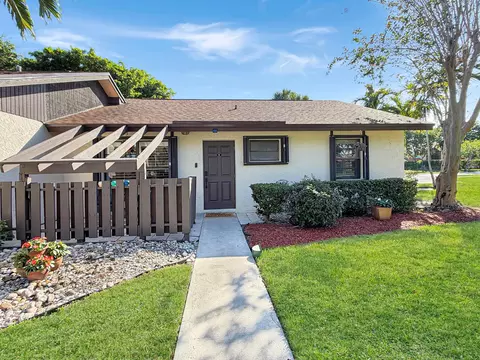 48 Via De Casas Norte, Boynton Beach, FL 33426