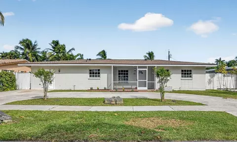 13 Forest Hills Ln, Boca Raton, FL 33431