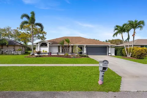 13947 Geranium Pl, Wellington, FL 33414