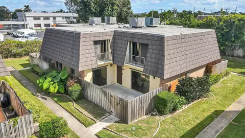 4585 Cherry, West Palm Beach, FL 33417