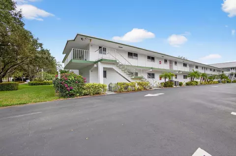 4 Westwood Ave #101H, Tequesta, FL 33469