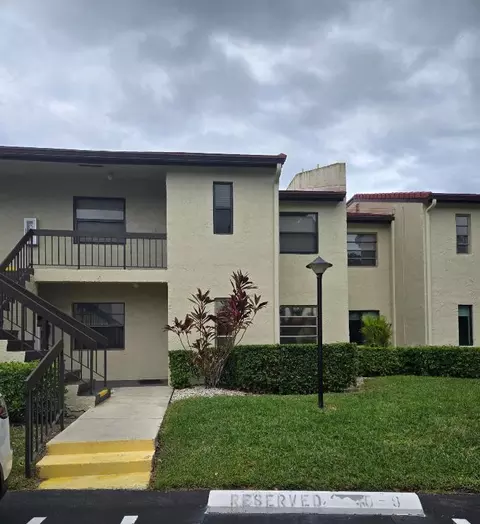 21213 Lago Cir #G, Boca Raton, FL 33433