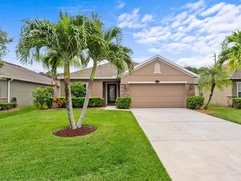 8061 Westfield Cir, Vero Beach, FL 32966