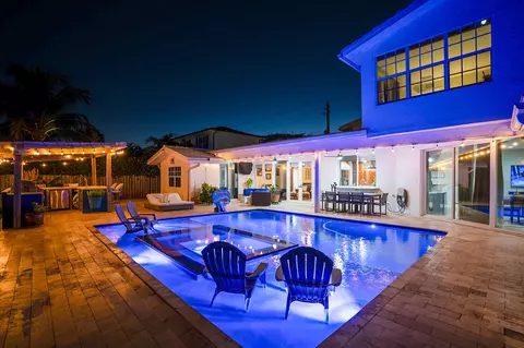 5798 NE 7th Ave, Boca Raton, FL 33487