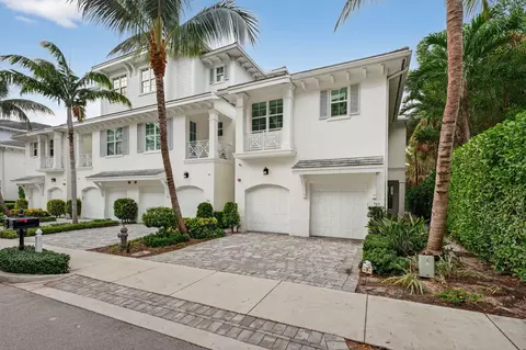 963 Sweetwater Ln, Boca Raton, FL 33431