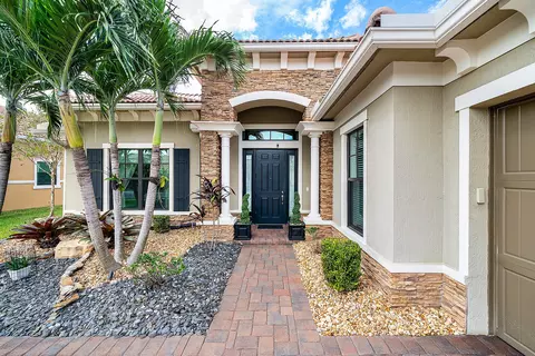 9383 Cantal Cir E, Parkland, FL 33076