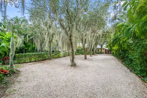 Exterior - 303 Lang Rd, Cloud Lake, FL 33406 photo 9 of 10