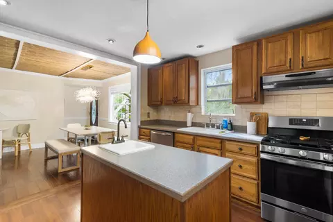 Kitchen - 303 Lang Rd, Cloud Lake, FL 33406 photo 3 of 7