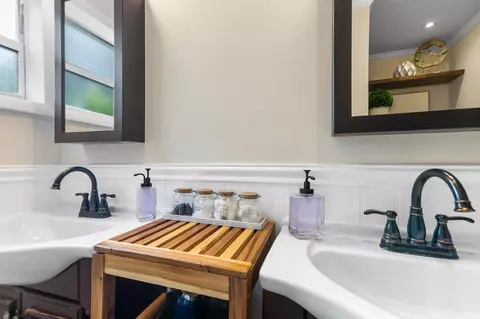 Bath - 303 Lang Rd, Cloud Lake, FL 33406 photo 1 of 5