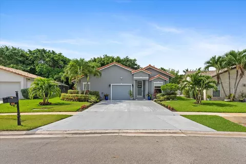 10167 Camelback Ln, Boca Raton, FL 33498