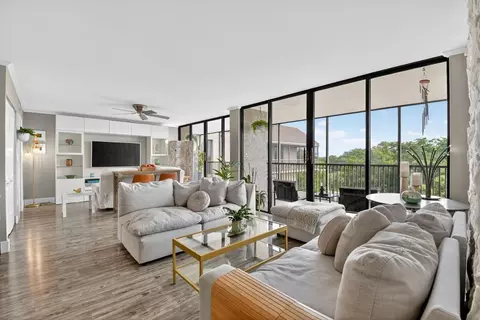 2816 N 46th Ave #J682, Hollywood, FL 33021
