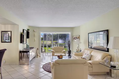 3597 Birdie Dr #106, Lake Worth, FL 33467
