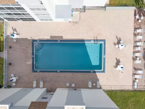 1516 S Lakeside Dr #411, Lake Worth Beach, FL 33460