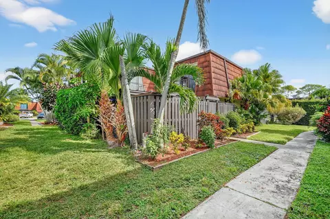 2173 White Pne #D, Greenacres, FL 33415