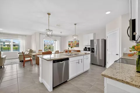 9742 SW Triton Way, Port Saint Lucie, FL 34987