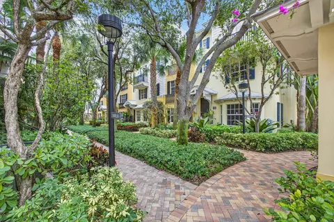 316 N Bromeliad, West Palm Beach, FL 33401