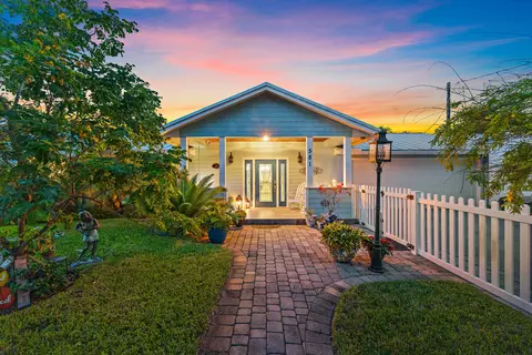 581 SW Timber Trl, Stuart, FL 34997