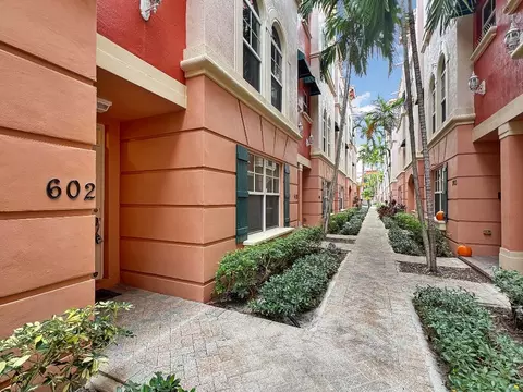1033 NE 17th #602, Fort Lauderdale, FL 33304