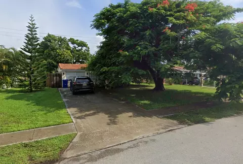 1435 NE 182nd St, North Miami Beach, FL 33162
