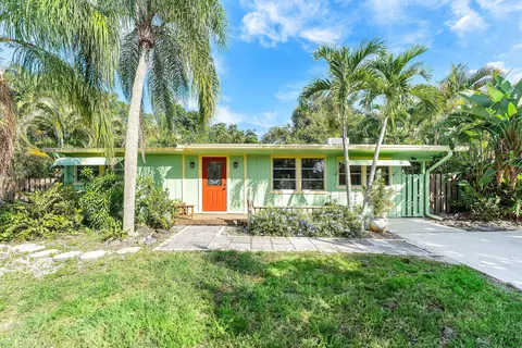 1395 NE Waveland E, Jensen Beach, FL 34957