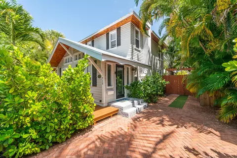 715 Palm St, West Palm Beach, FL 33401