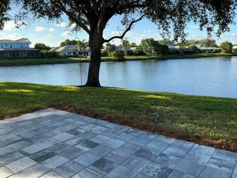 8 Slash Pine Dr, Boynton Beach, FL 33436
