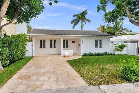 205 Greymon Dr, West Palm Beach, FL 33405