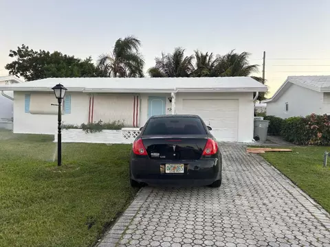 360 Leisure Blvd, Pompano Beach, FL 33064