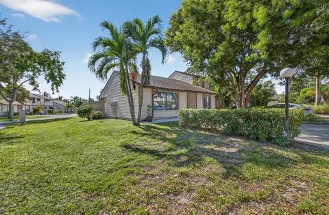 126 Sherwood #12A, Jupiter, FL 33458