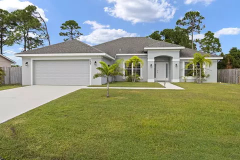 137 SW Pisces Ter, Port Saint Lucie, FL 34984