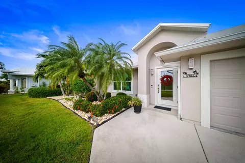 5452 NW Empress Cir, Port Saint Lucie, FL 34983