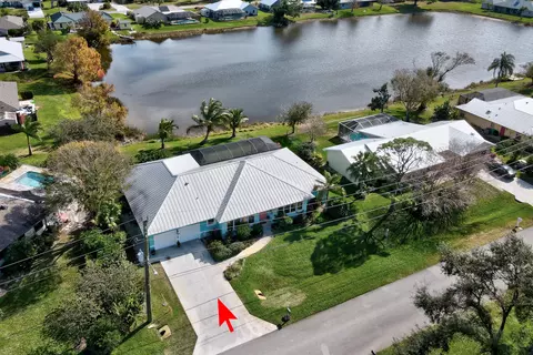 5212 Feather Creek Dr, Fort Pierce, FL 34951