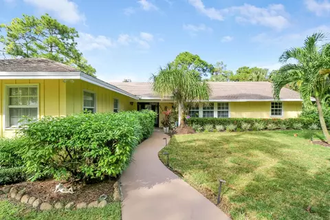 4877 Northlake Blvd, Palm Beach Gardens, FL 33418