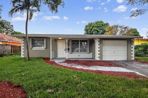760 SW 64th, Pembroke Pines, FL 33023