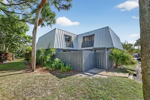 3860 Jefferson St, Stuart, FL 34997