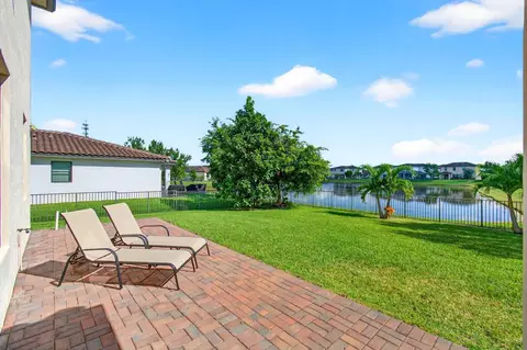 3502 Bauer Rd, Royal Palm Beach, FL 33411