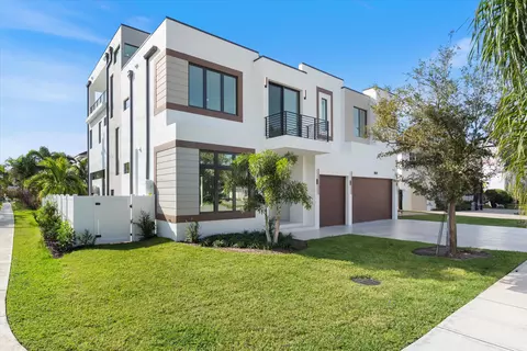 498 NE 6th St, Boca Raton, FL 33432