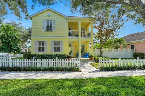 132 Newcastle Dr, Jupiter, FL 33458