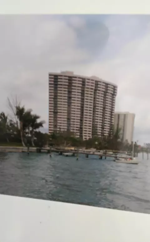 5200 N Flagler Dr SE #702, West Palm Beach, FL 33407