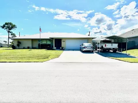 492 SE Wallace Ter, Port Saint Lucie, FL 34983