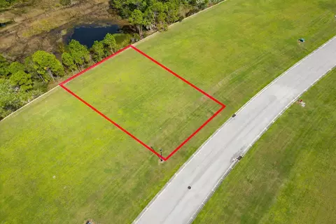 149 SE Tramonto St, Port St Lucie, FL 34984